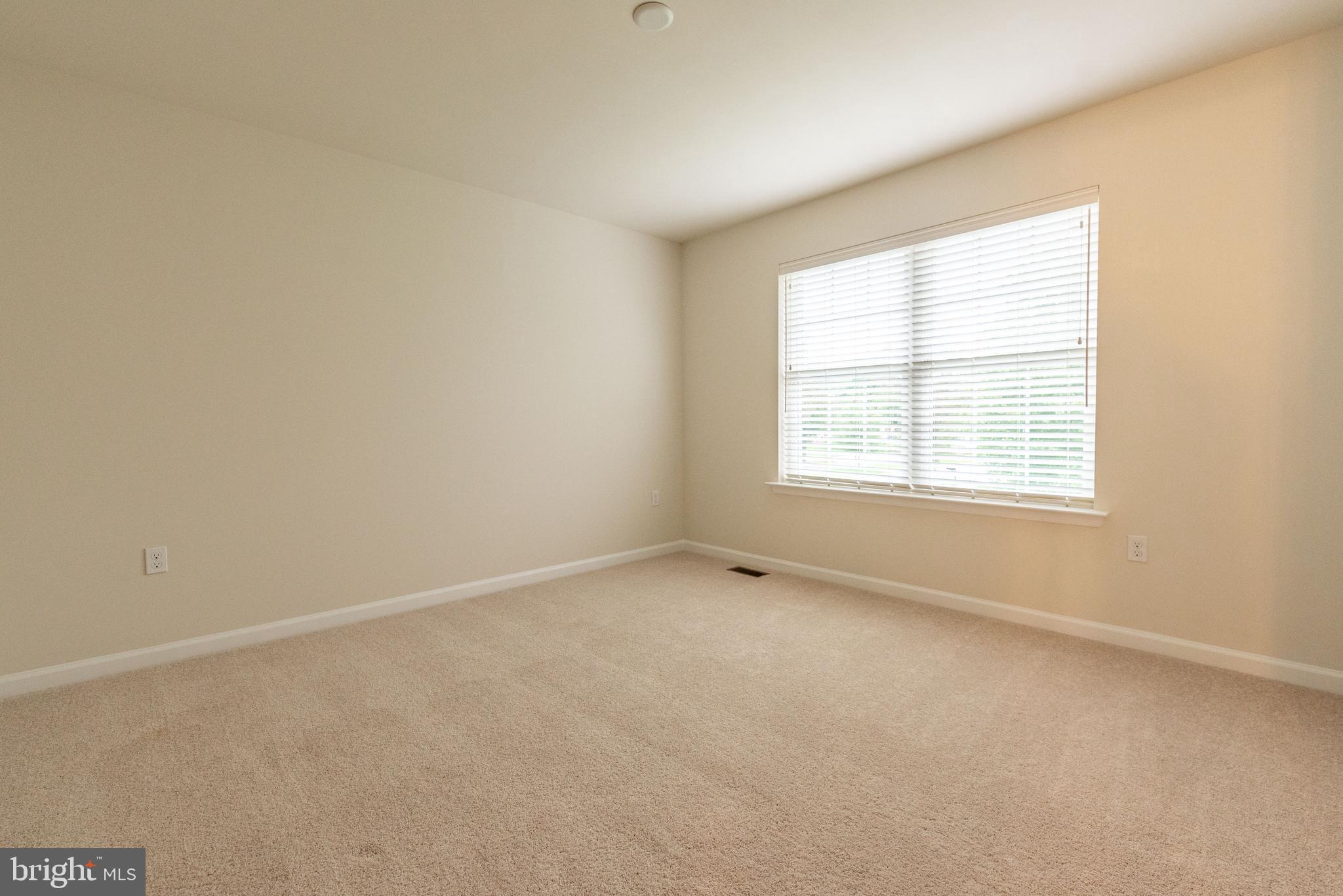 3 Clairmont AVENUE