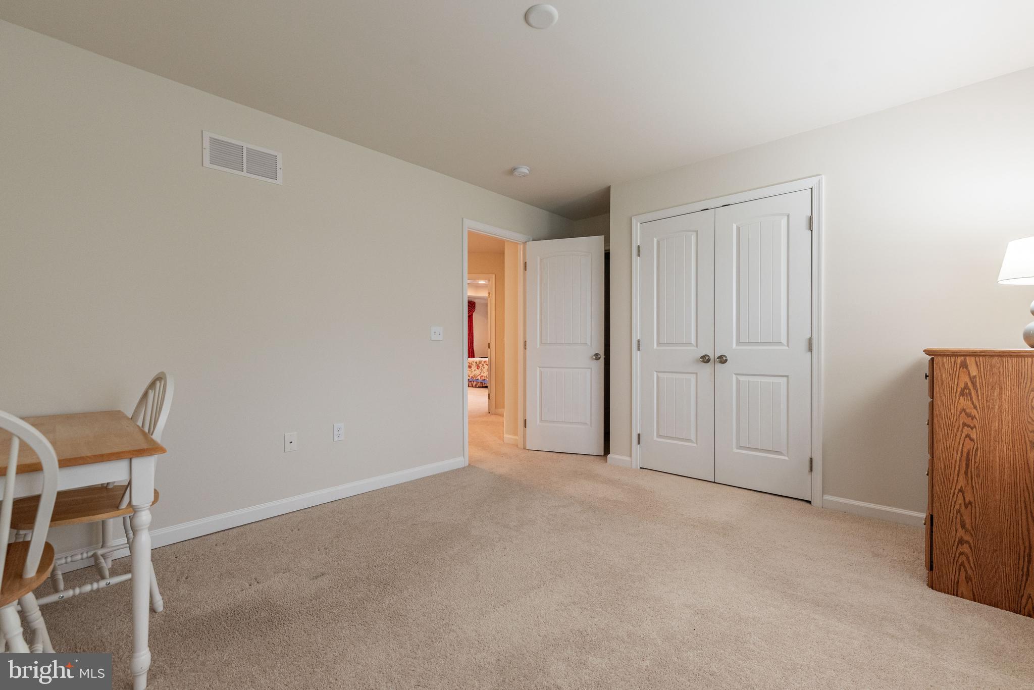 3 Clairmont AVENUE