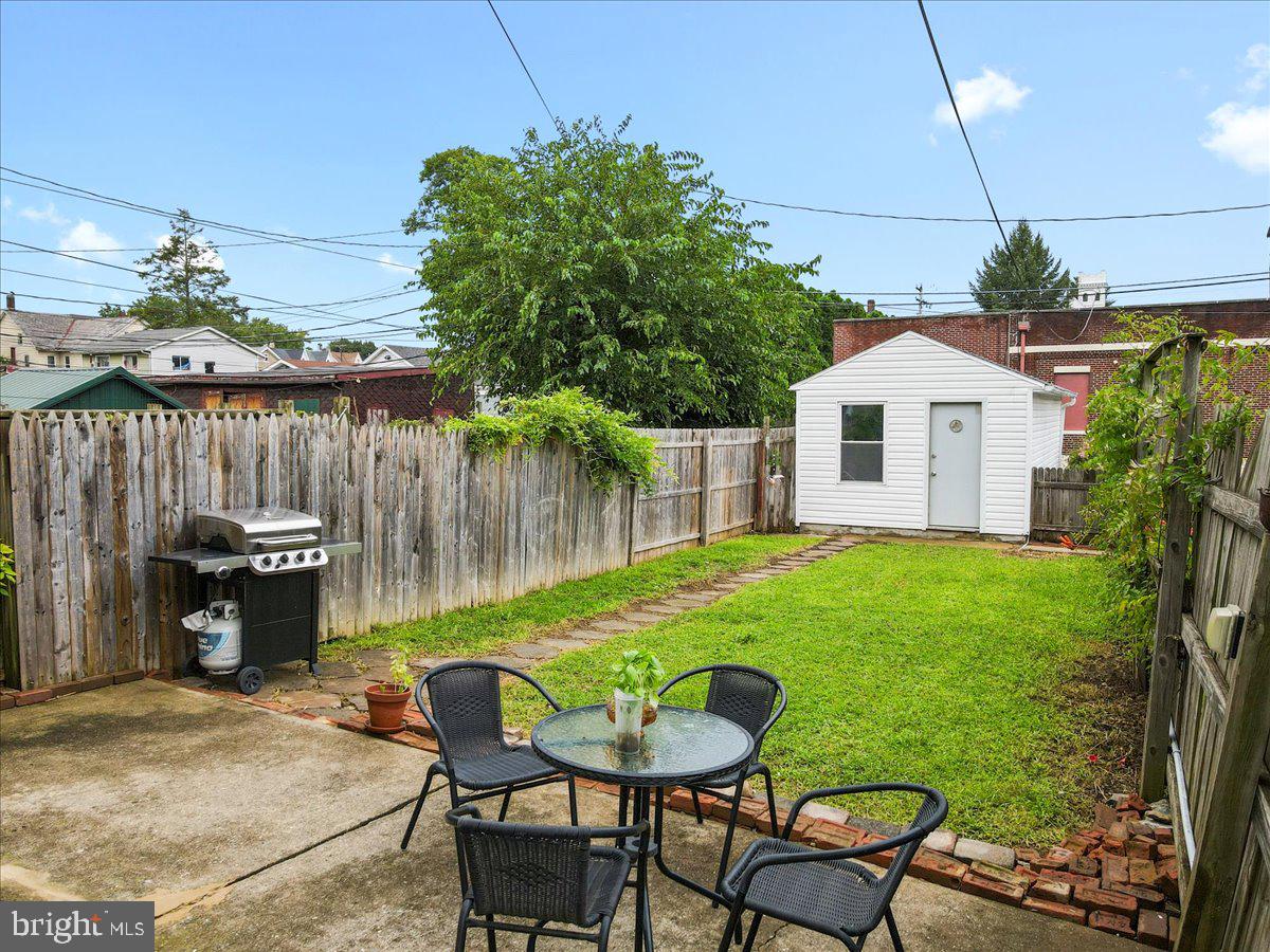 607 W Milton STREET