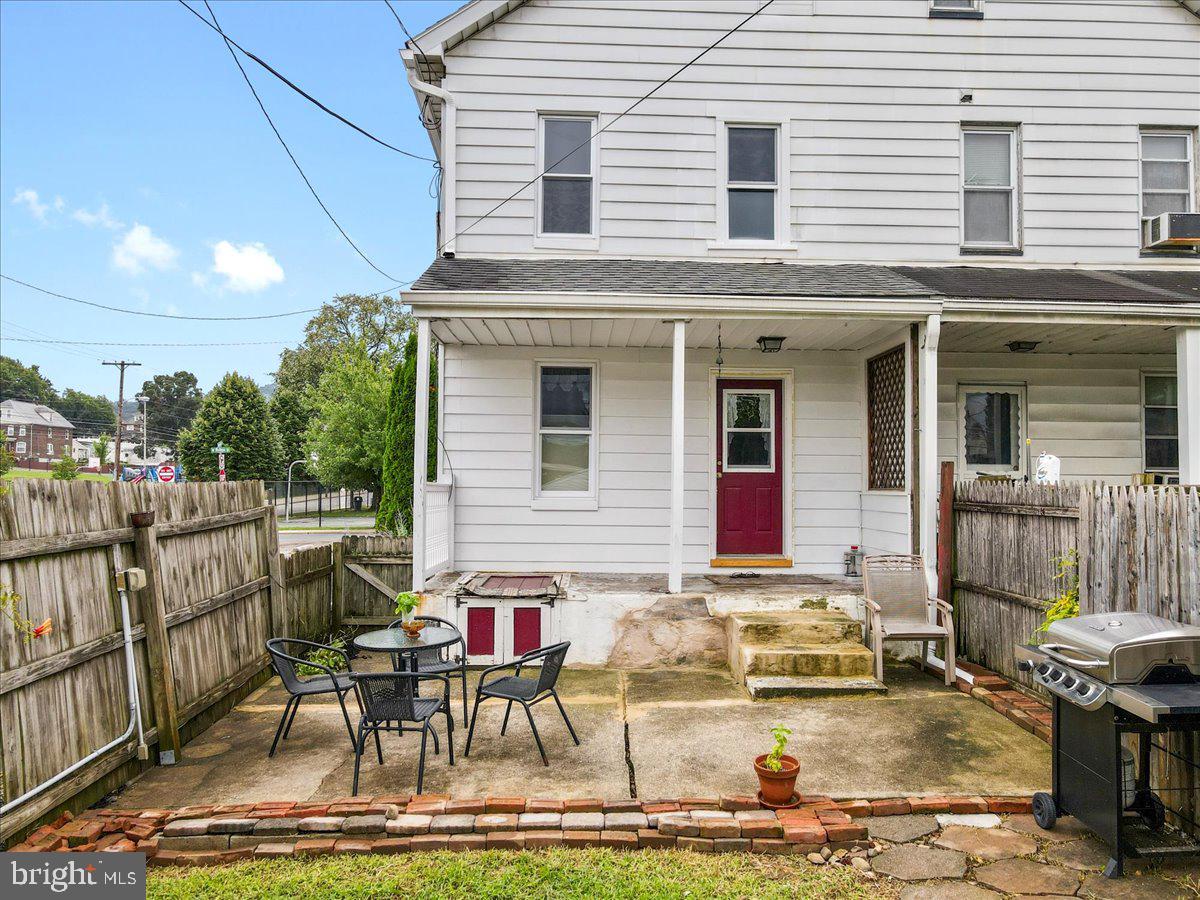 607 W Milton STREET