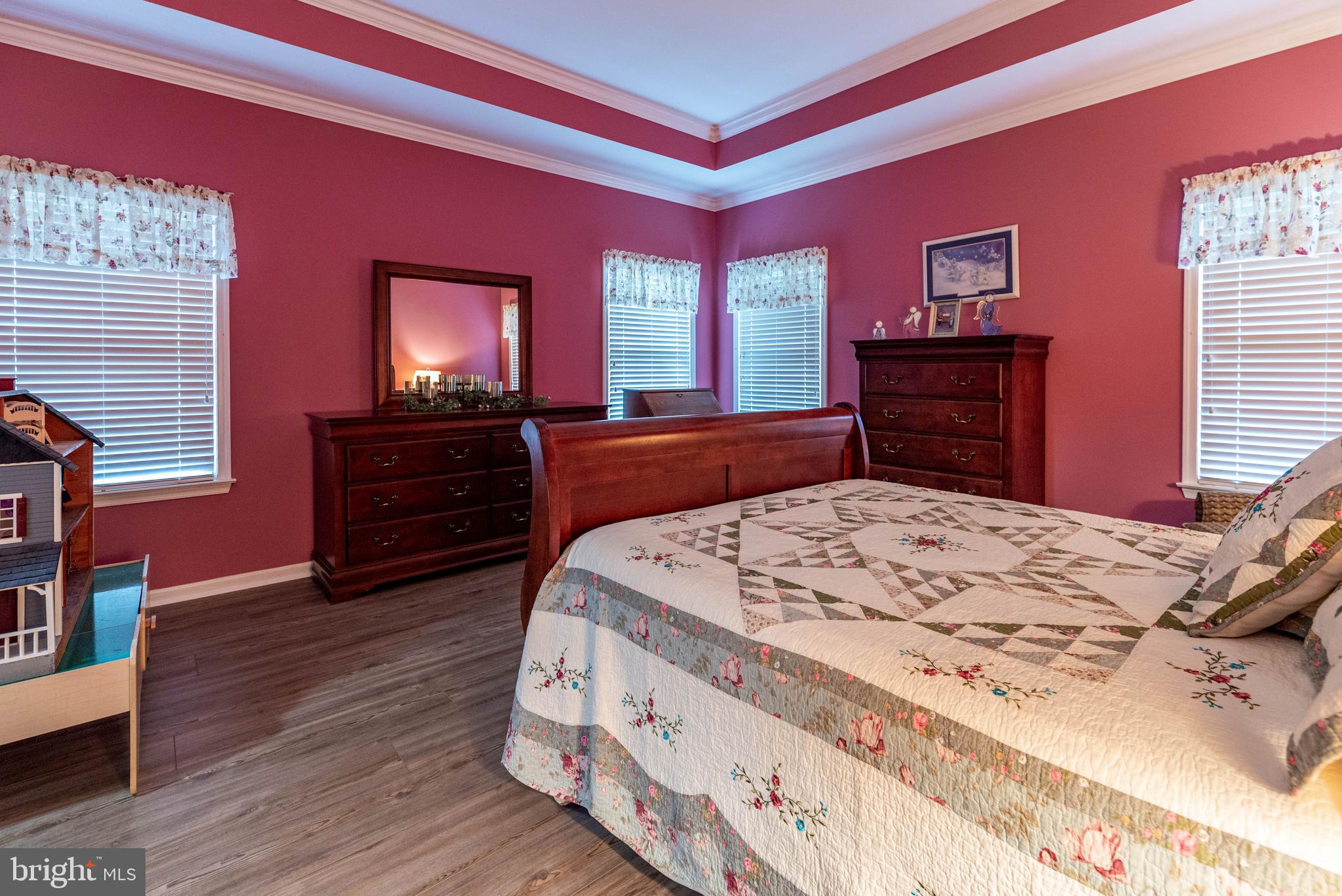 46 Edinburgh Dr