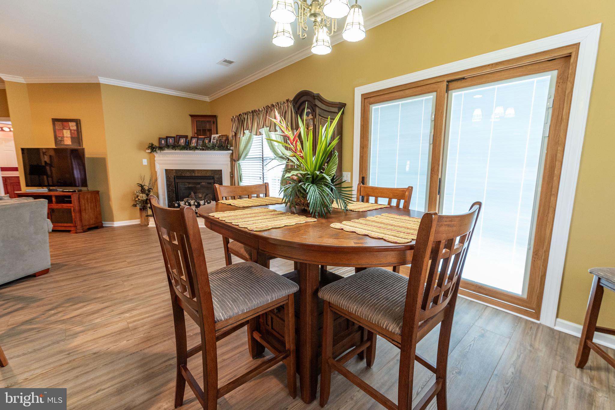 46 Edinburgh Dr