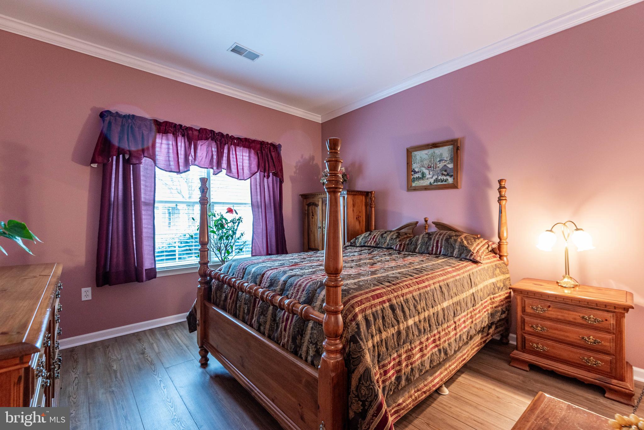 46 Edinburgh Dr