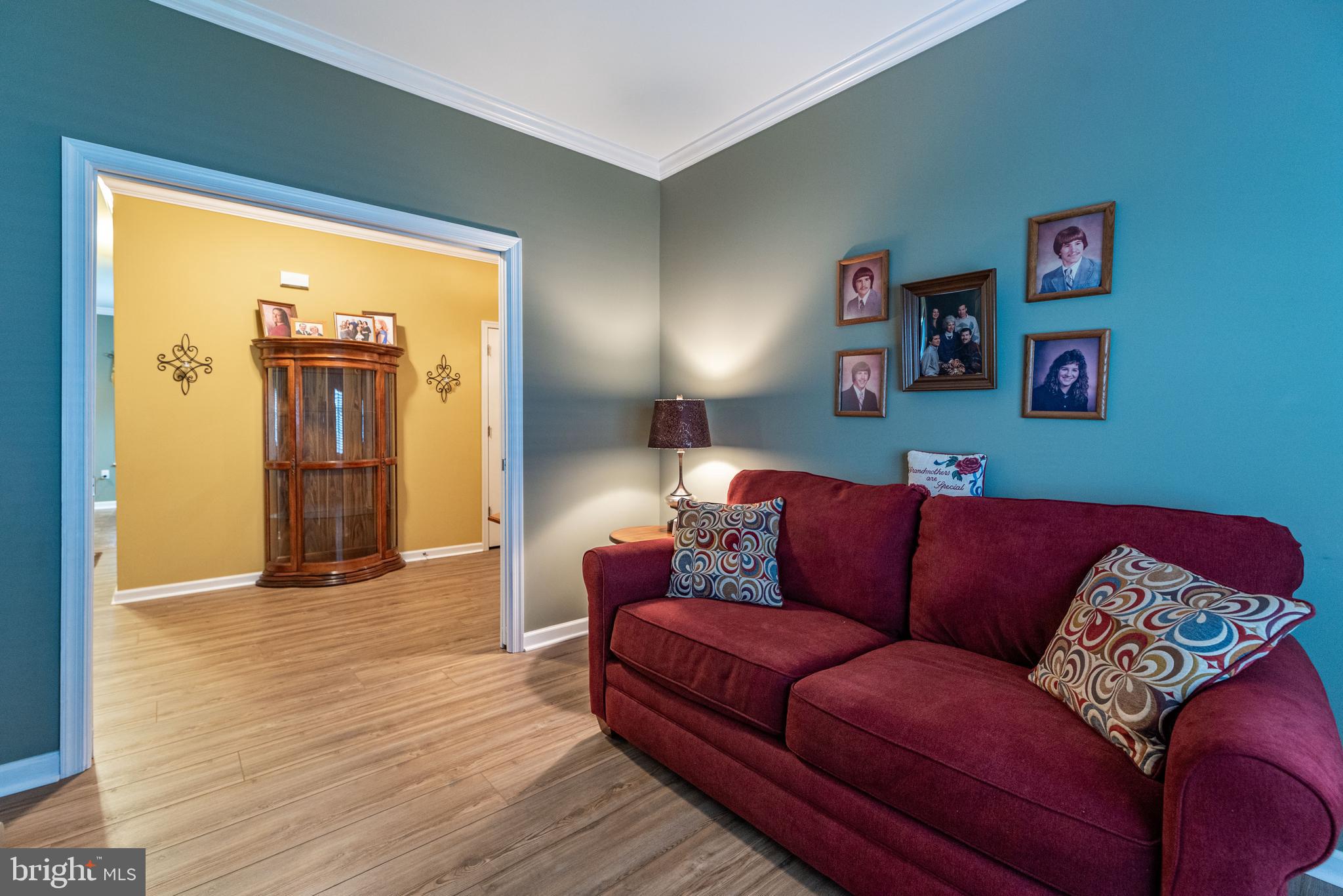 46 Edinburgh Dr