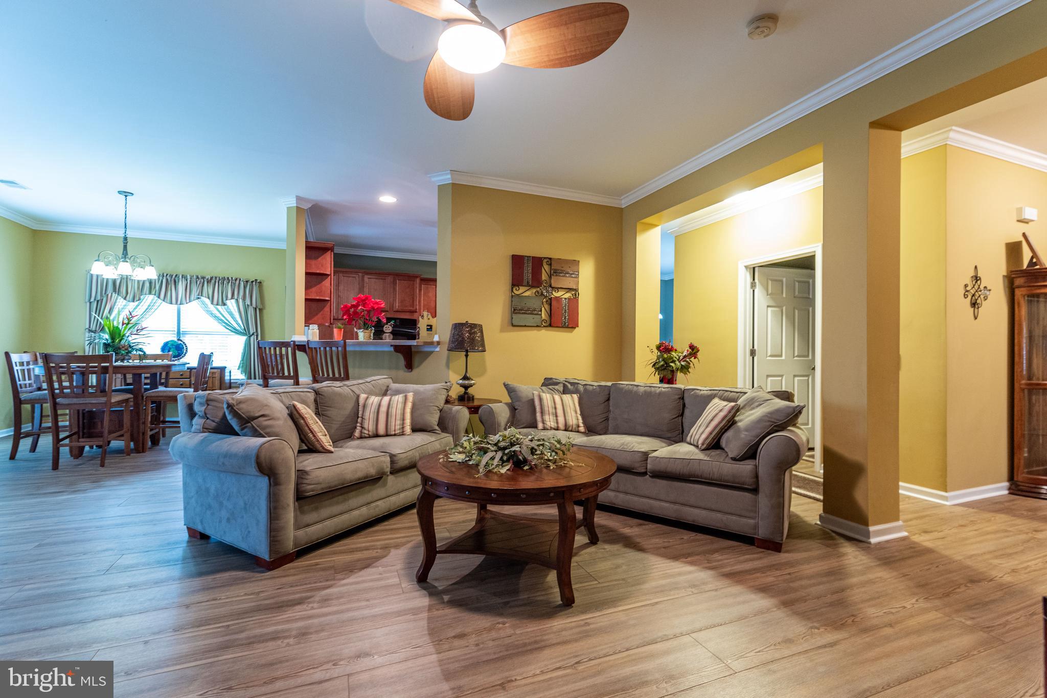 46 Edinburgh Dr