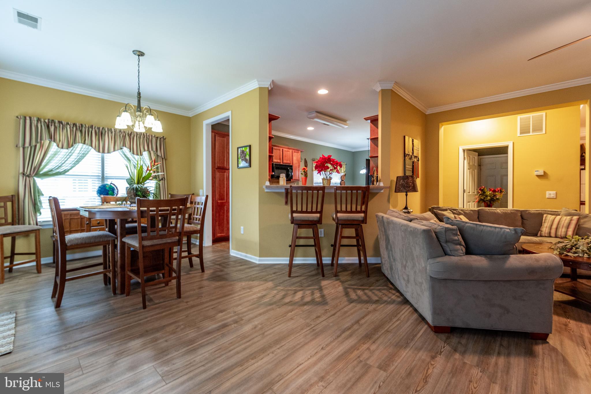 46 Edinburgh Dr