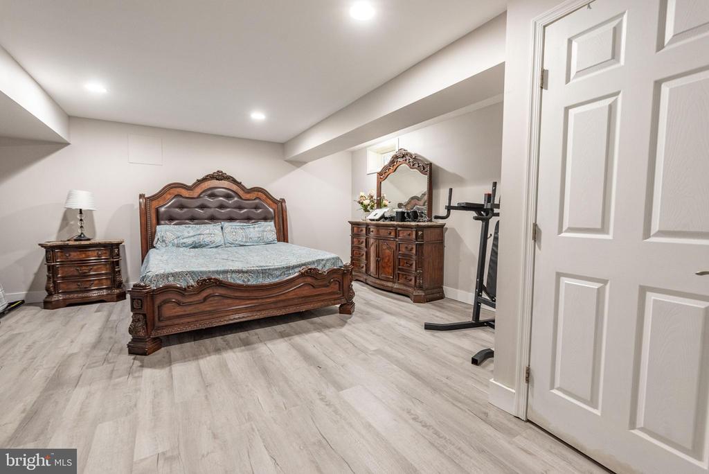 150 Clover Hollow Rd