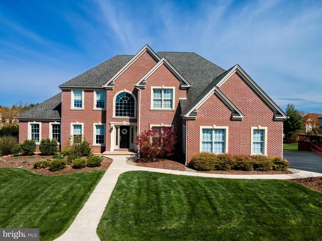 67 Carousel Ln