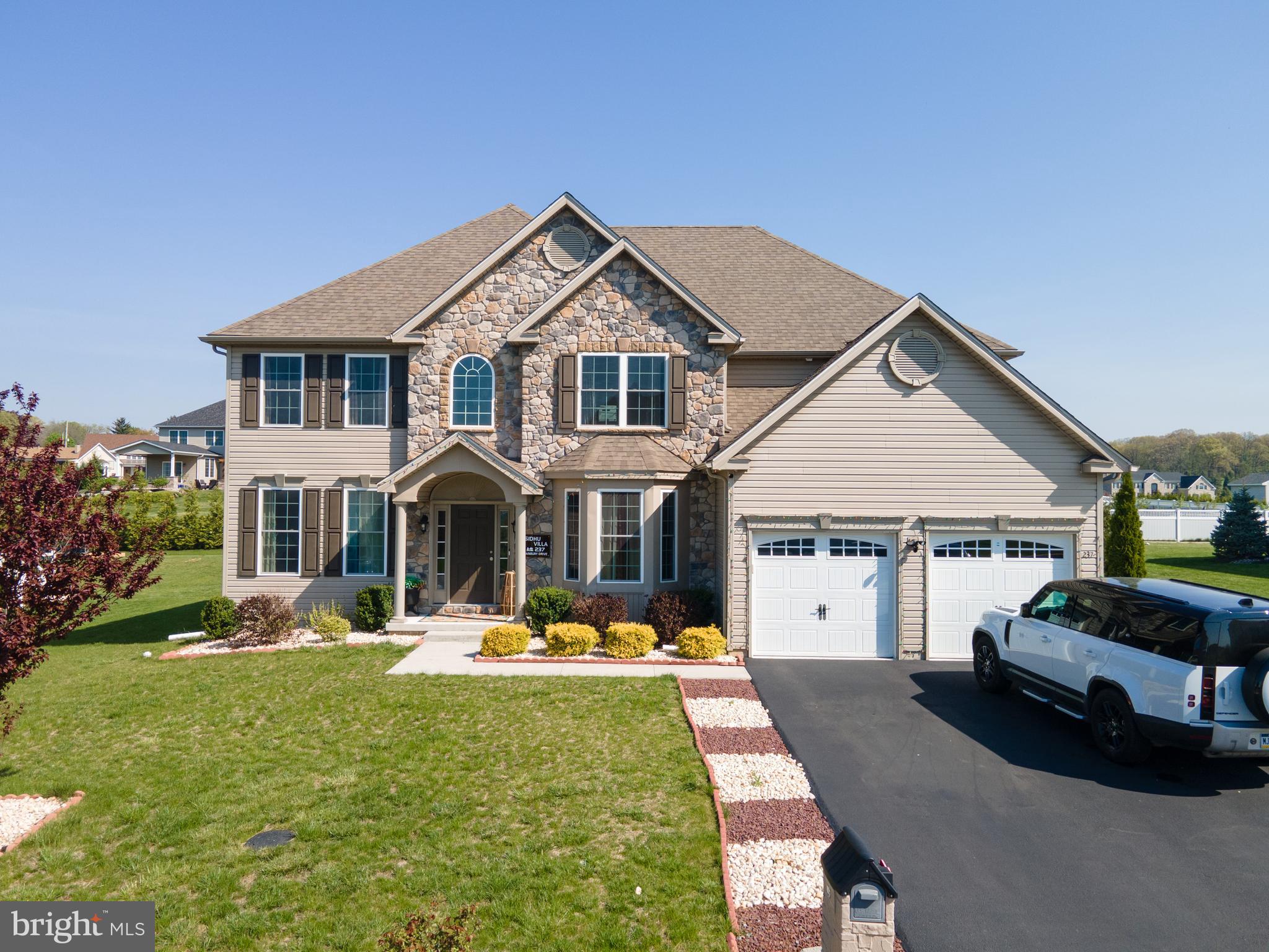 237 Danbury Dr