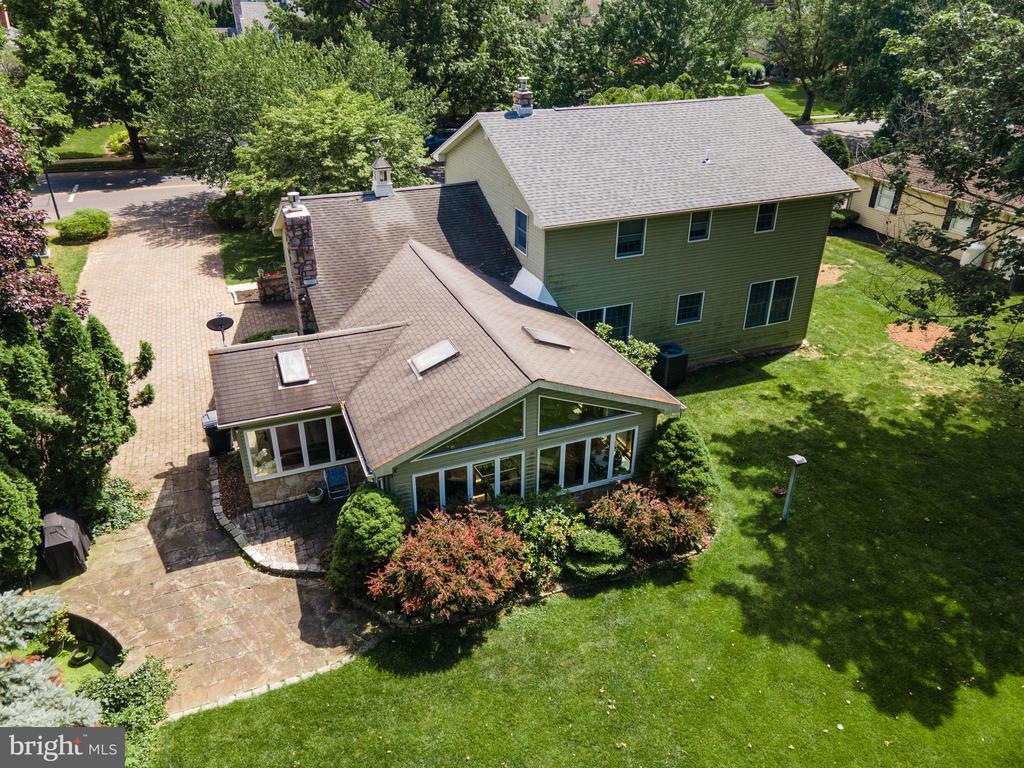 887 Barnsdale Rd