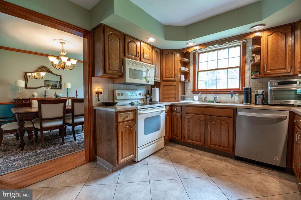 887 Barnsdale Rd