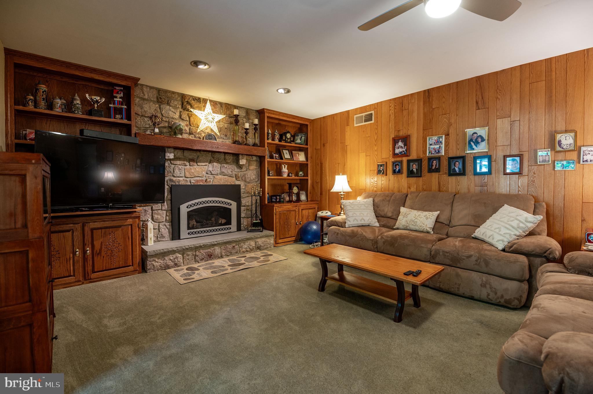 887 Barnsdale Rd