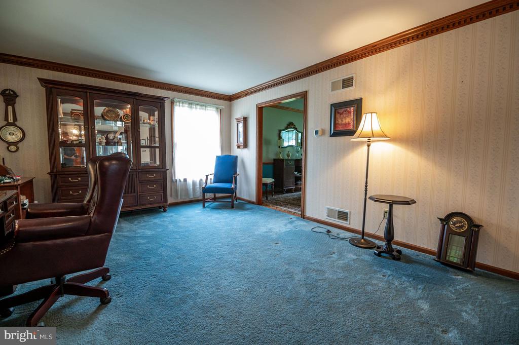 887 Barnsdale Rd