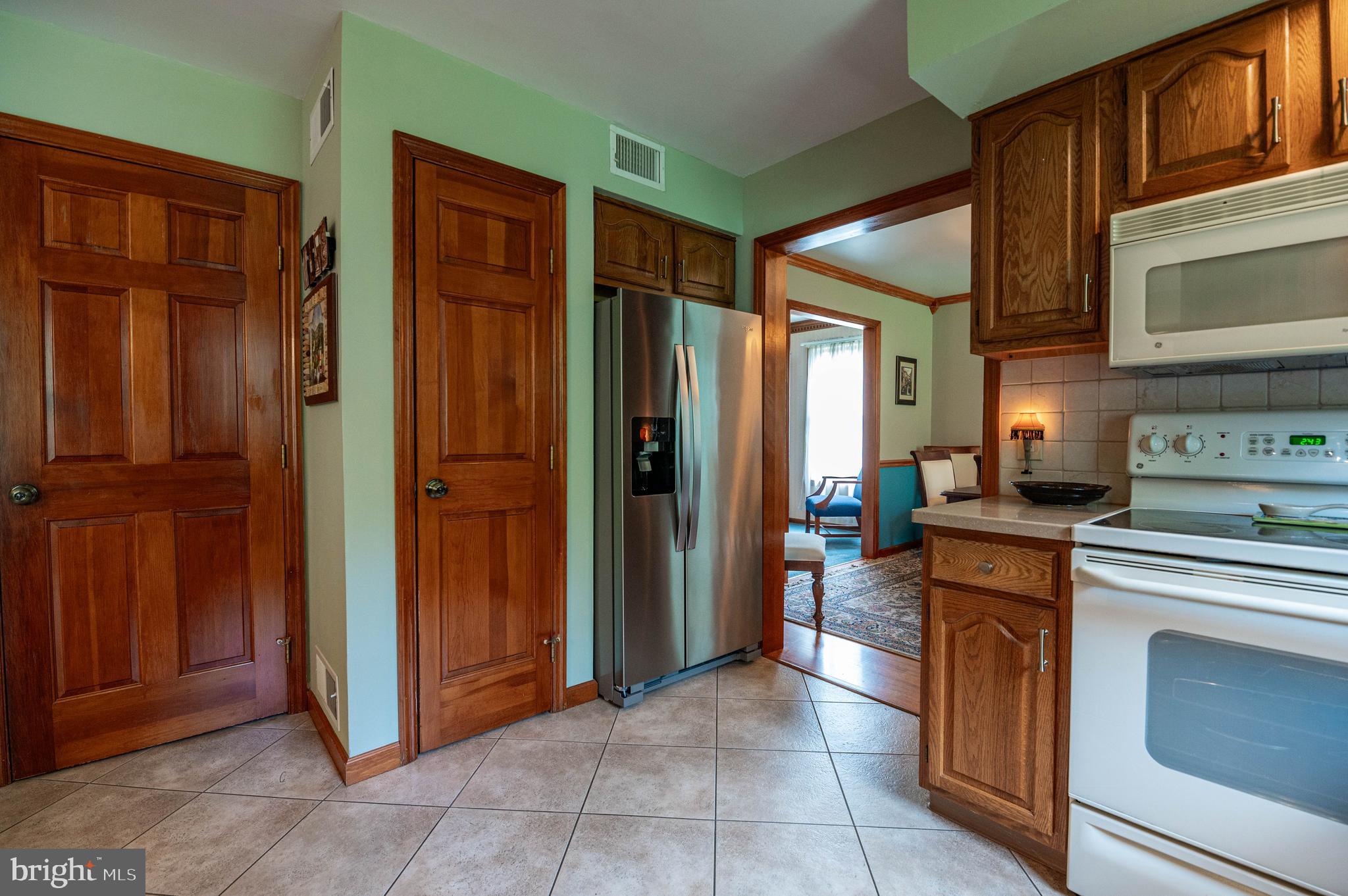 887 Barnsdale Rd