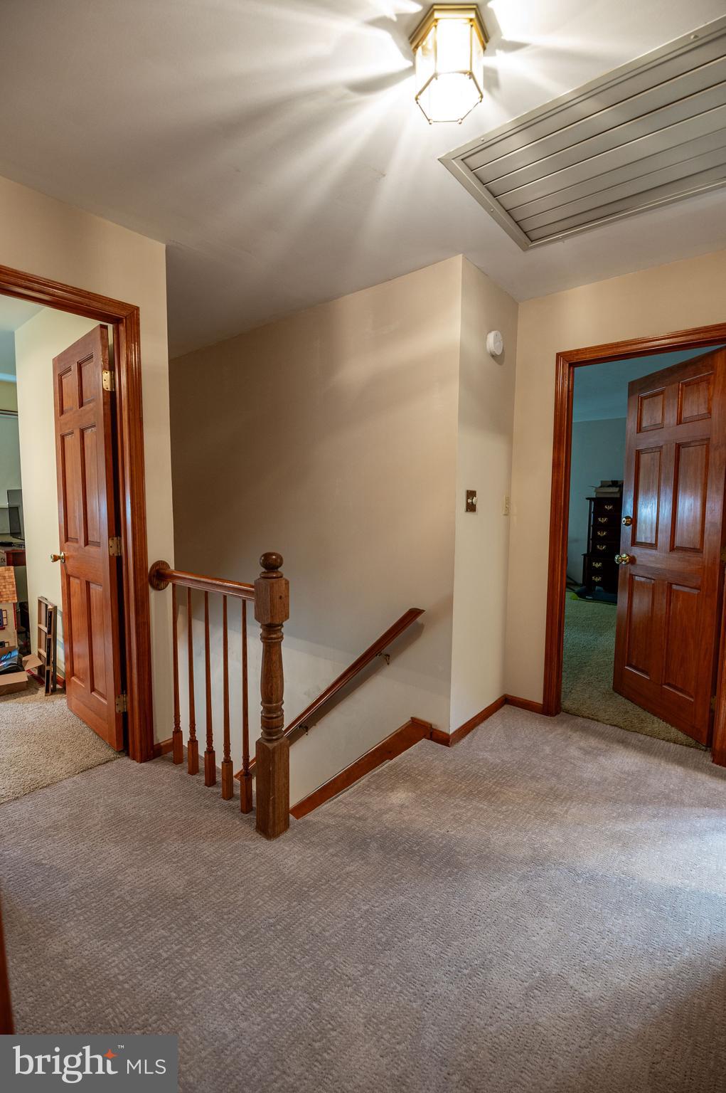 887 Barnsdale Rd