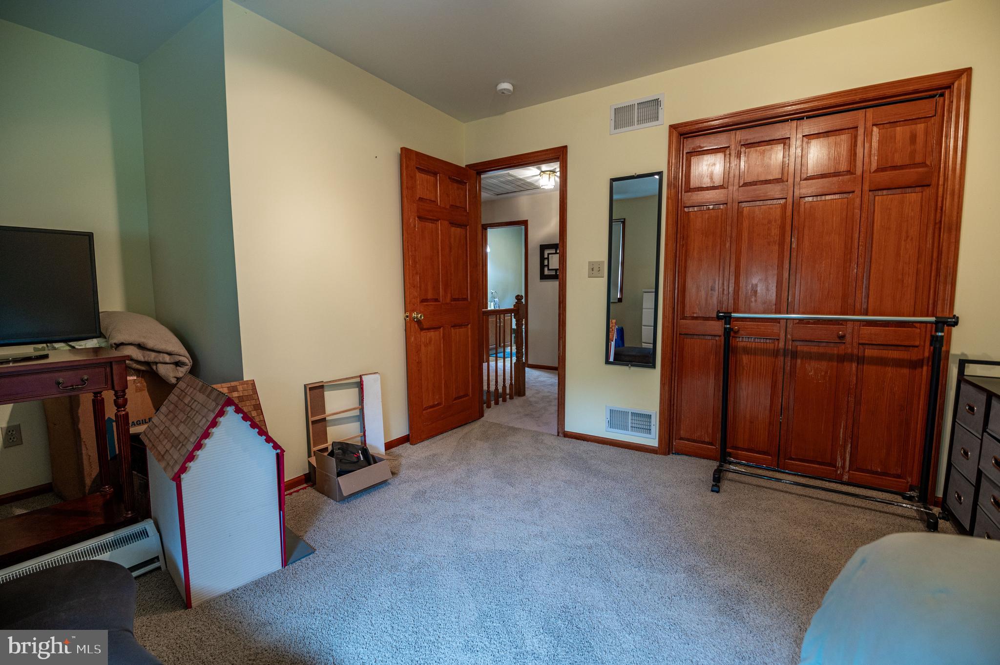 887 Barnsdale Rd