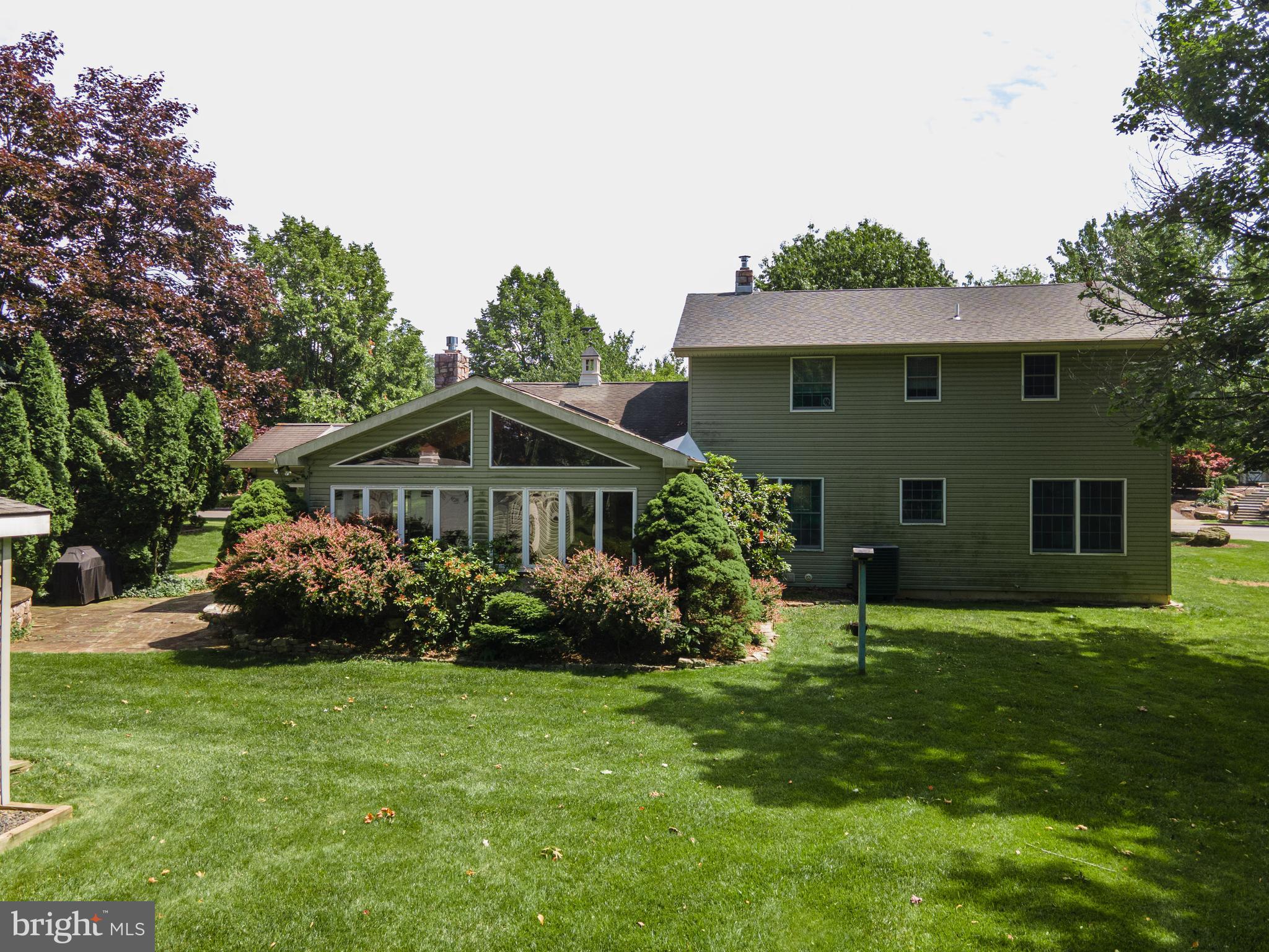 887 Barnsdale Rd