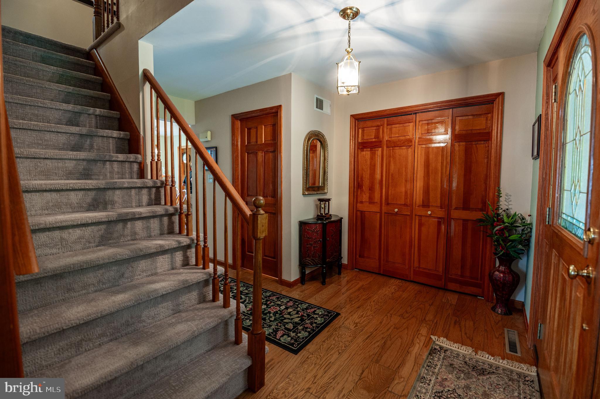 887 Barnsdale Rd