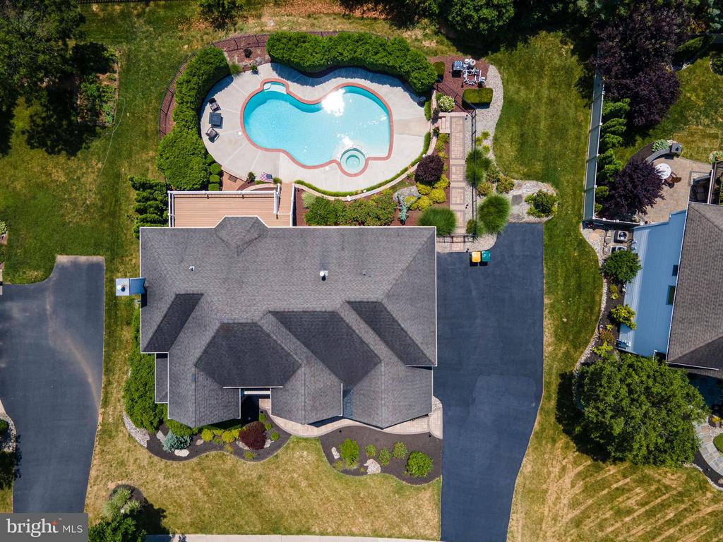 40 Crest Blvd