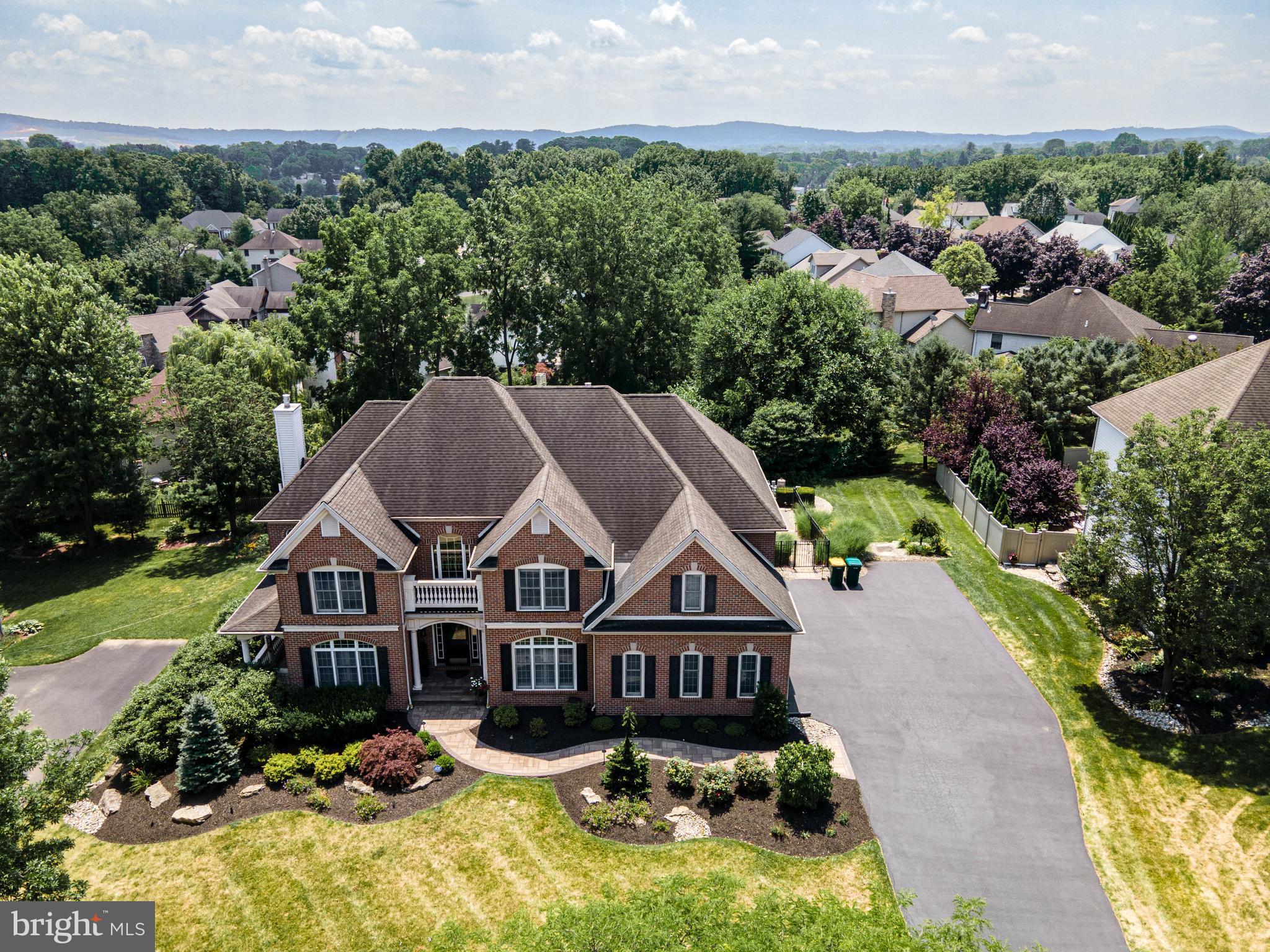 40 Crest Blvd