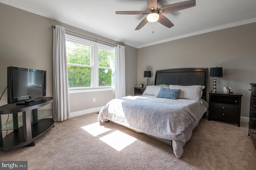 795 Cornwallis Dr
