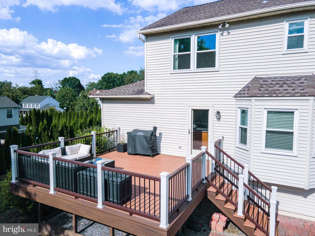 795 Cornwallis Dr