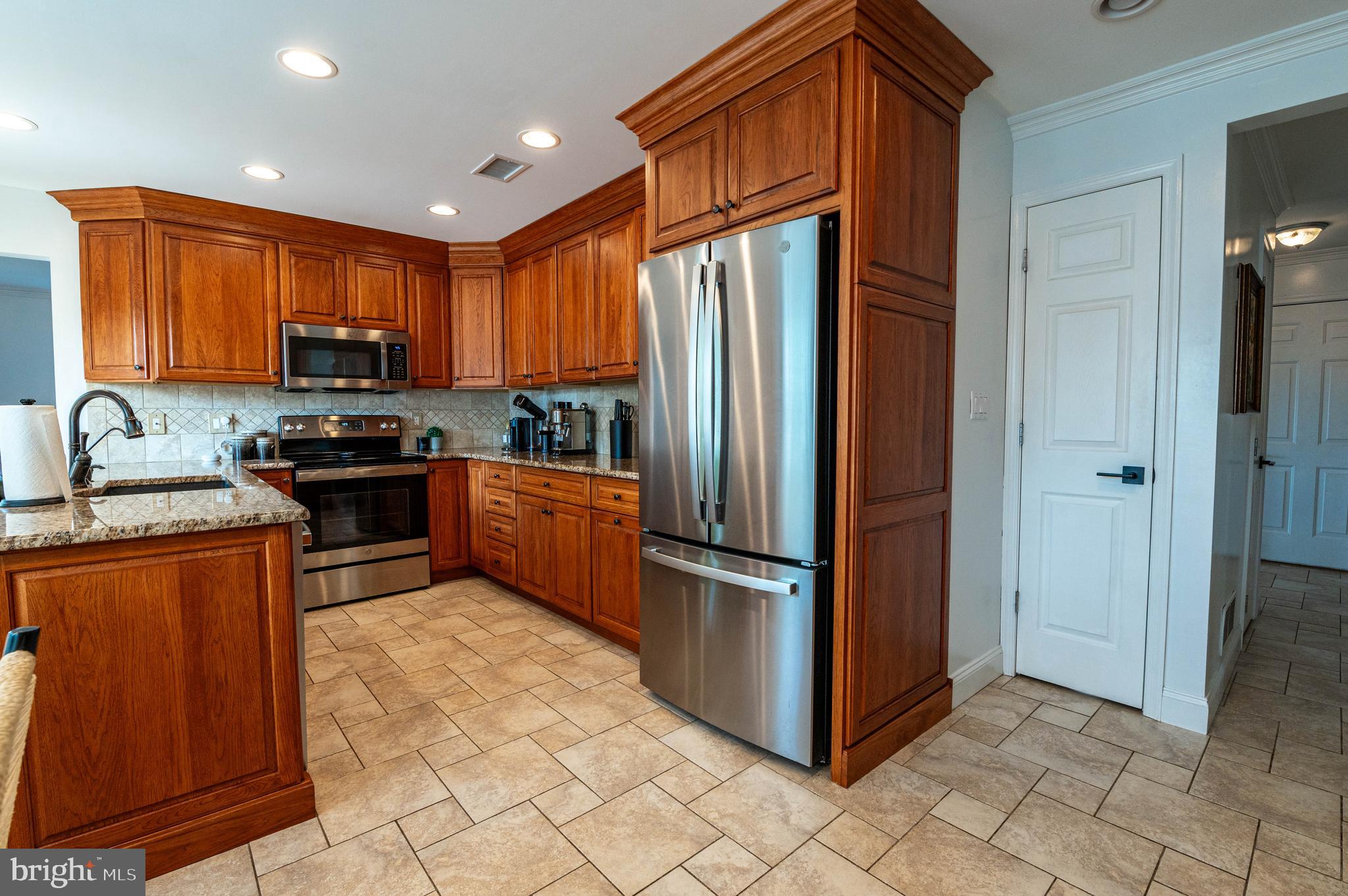795 Cornwallis Dr