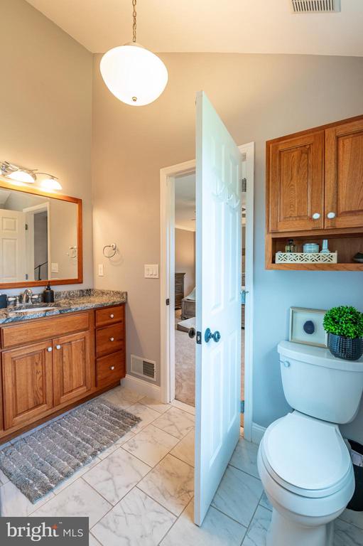 795 Cornwallis Dr