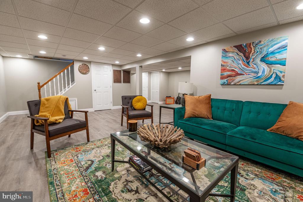 795 Cornwallis Dr