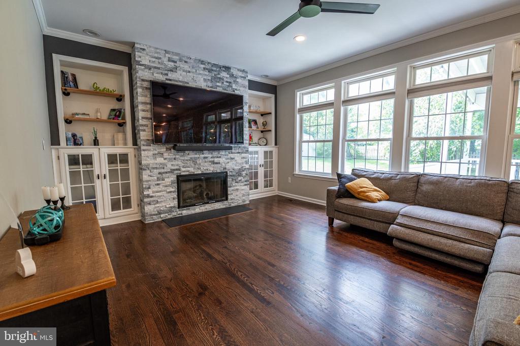 2530 Steele Ln
