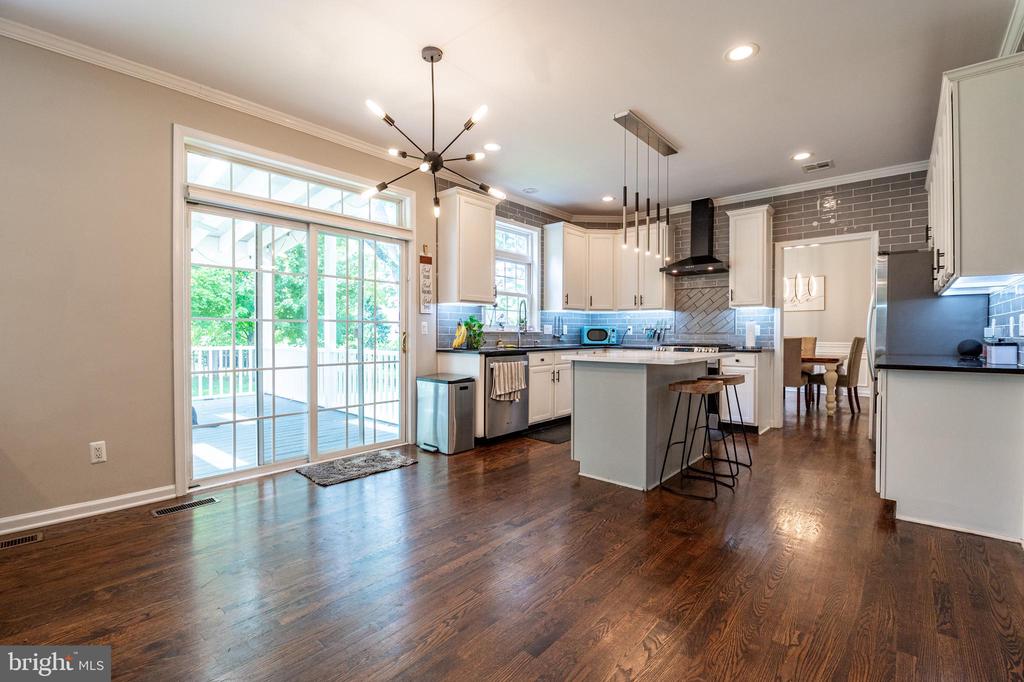 2530 Steele Ln