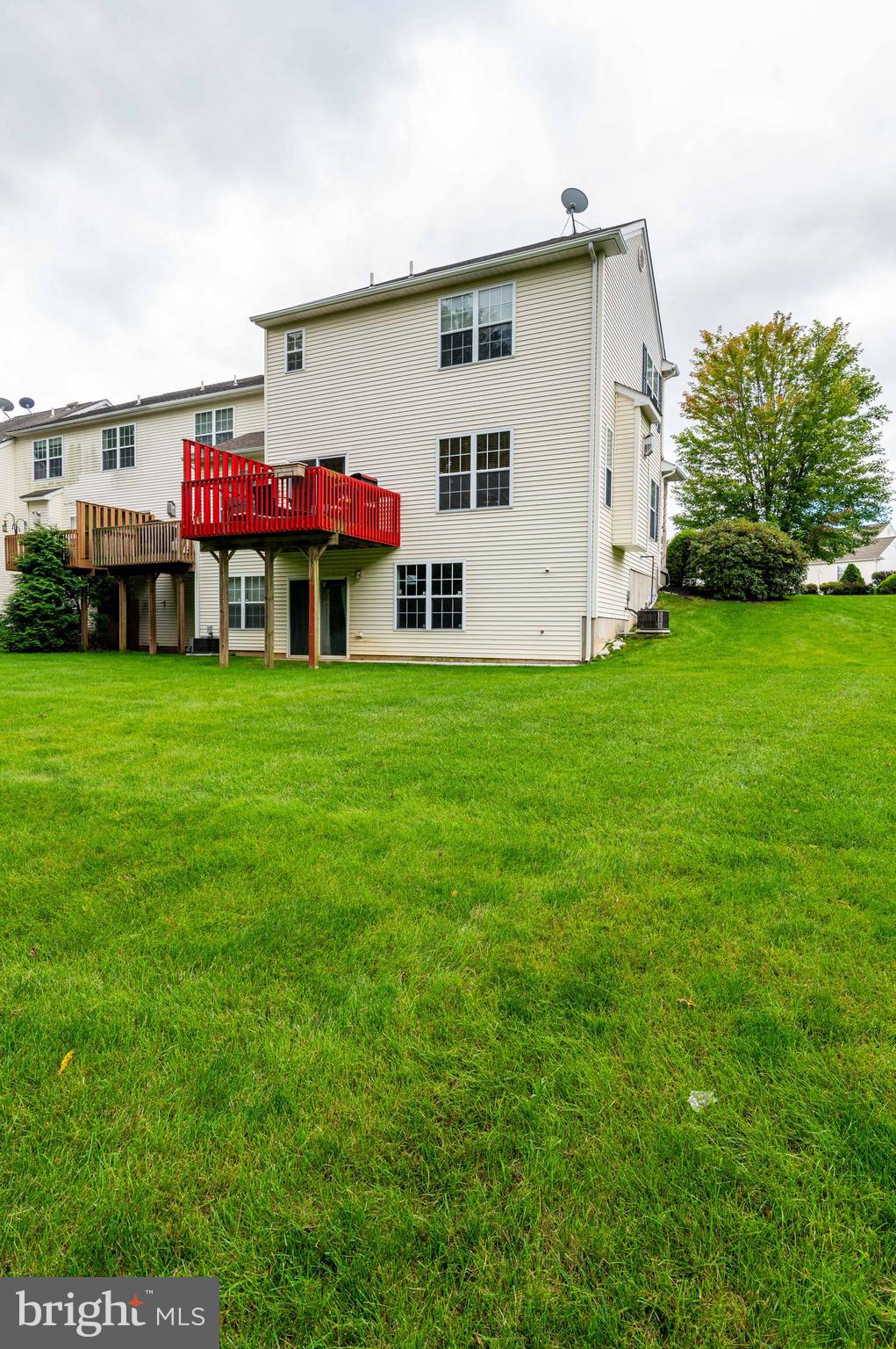 157 Willow Dr