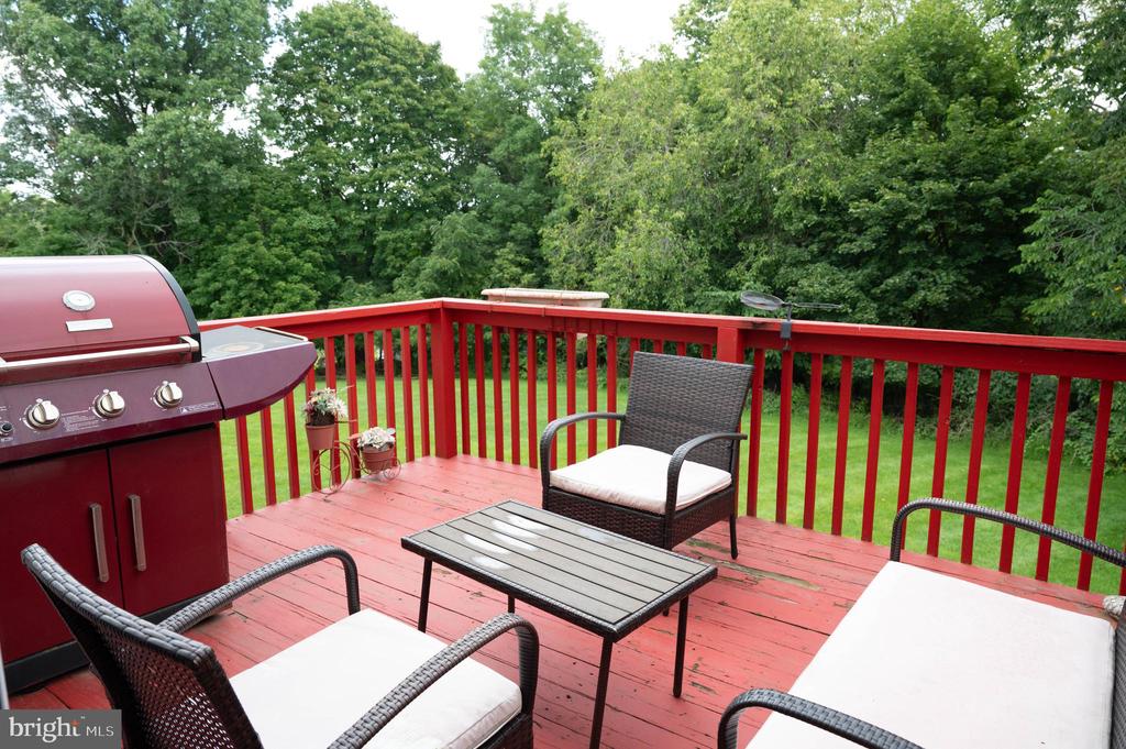 157 Willow Dr