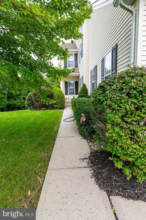 157 Willow Dr