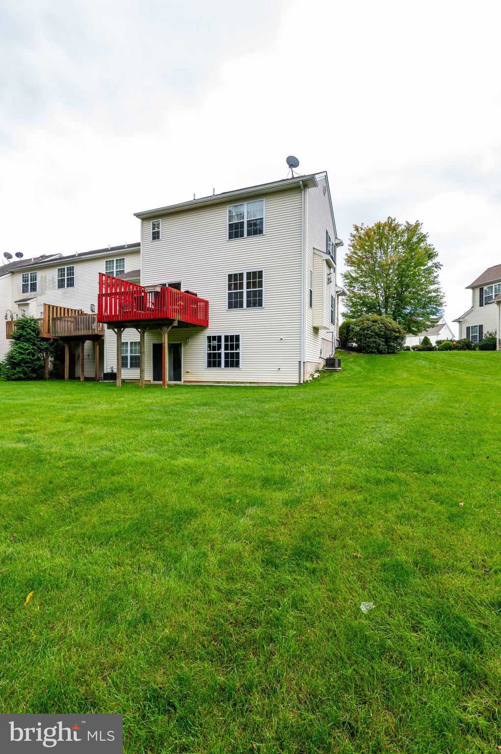 157 Willow Dr