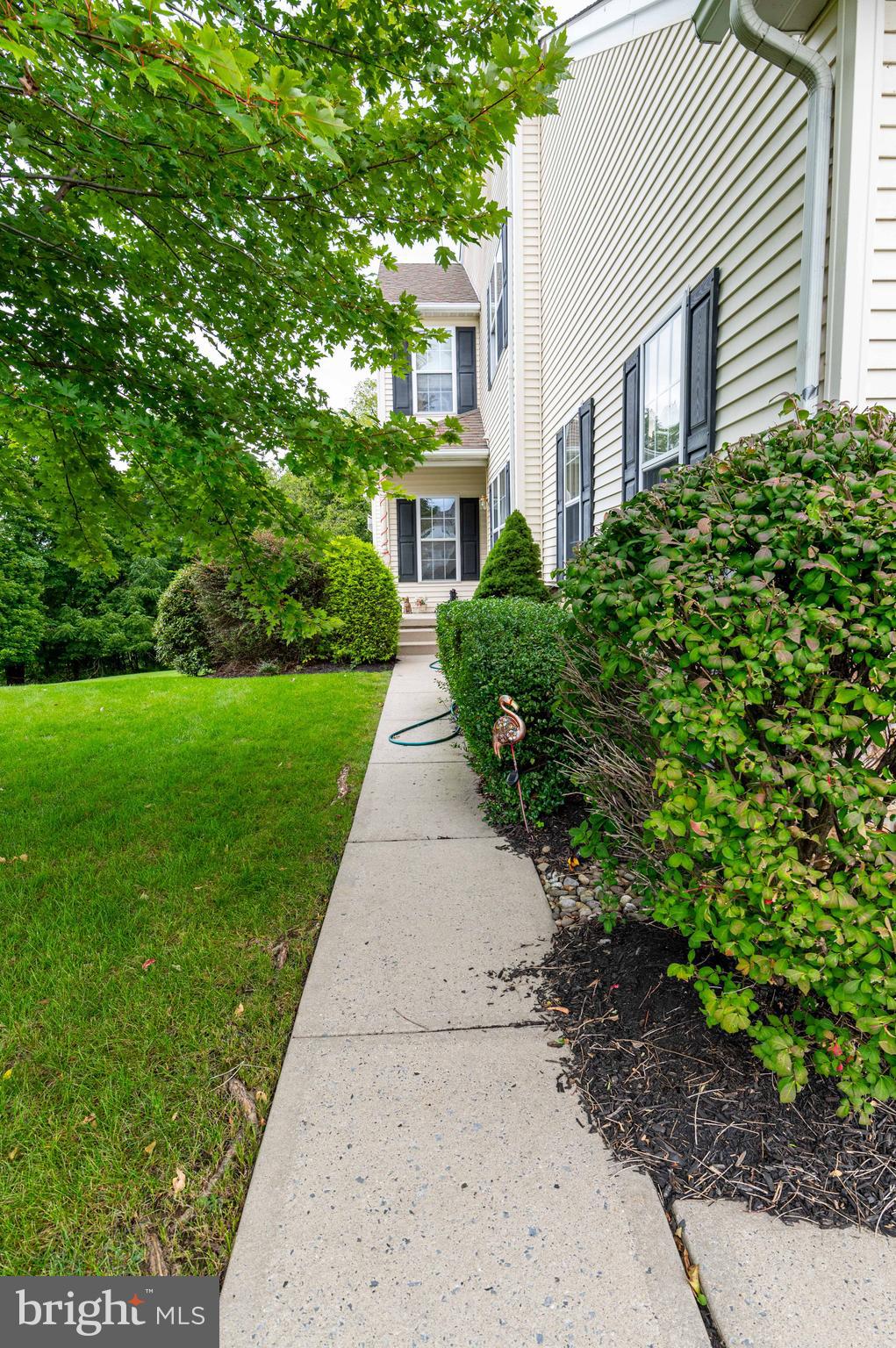 157 Willow Dr