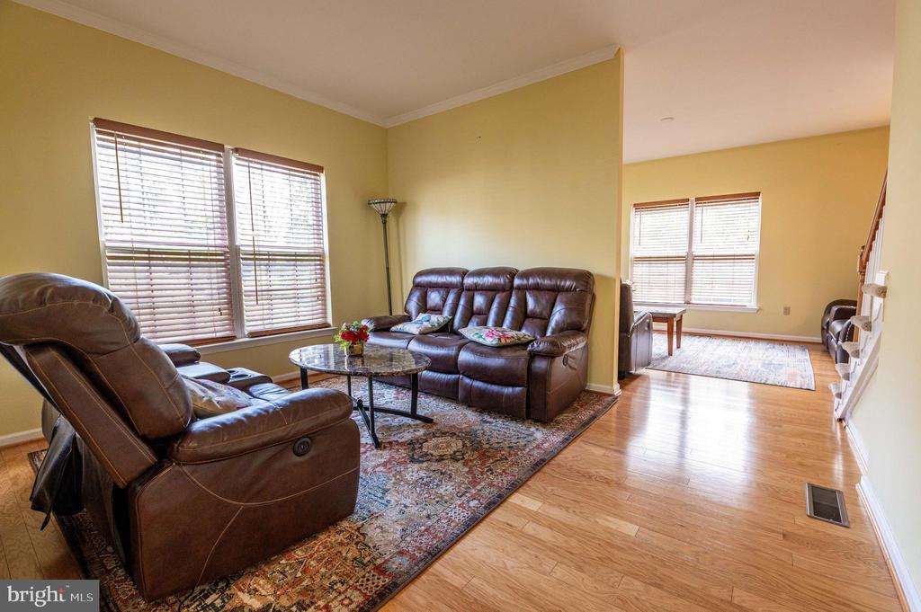 157 Willow Dr