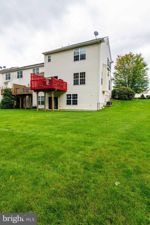 157 Willow Dr