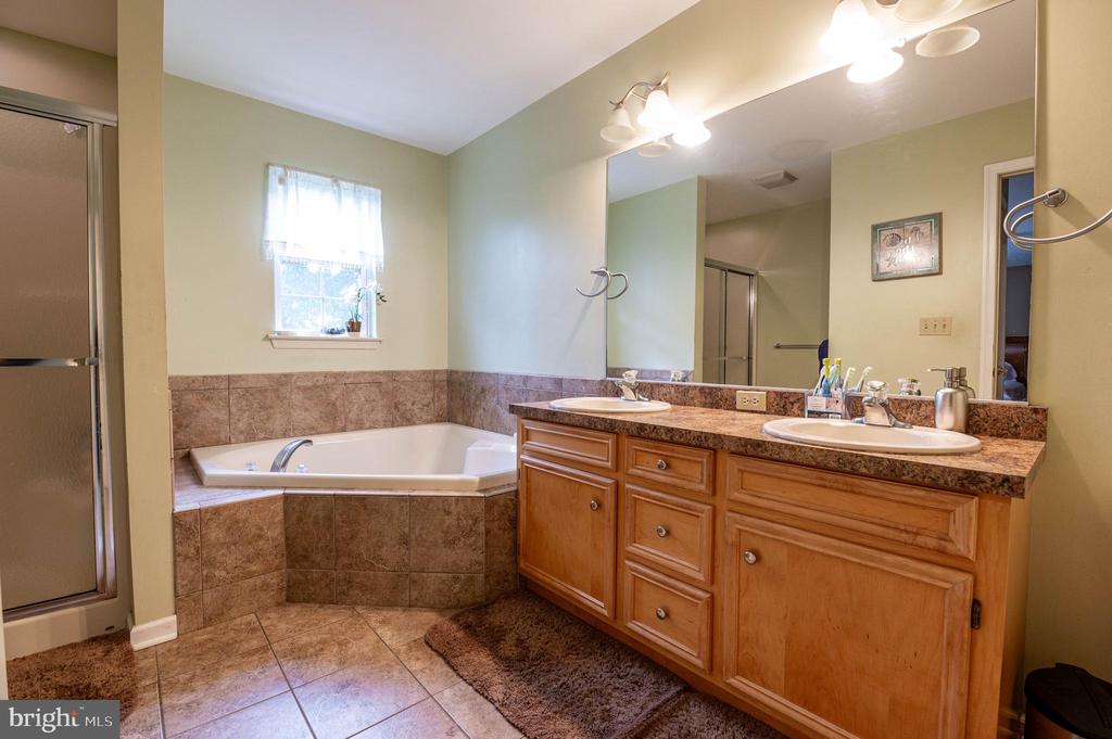 157 Willow Dr