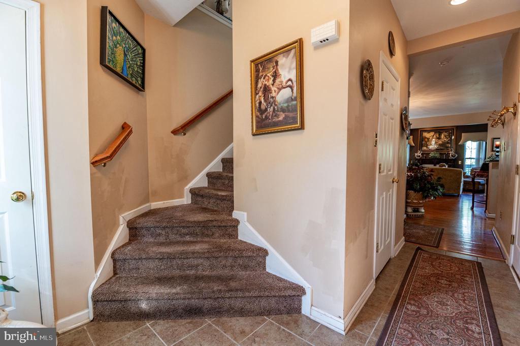 109 Knollwood Dr
