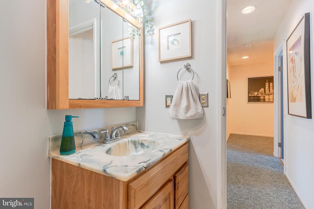 143 Vista Dr