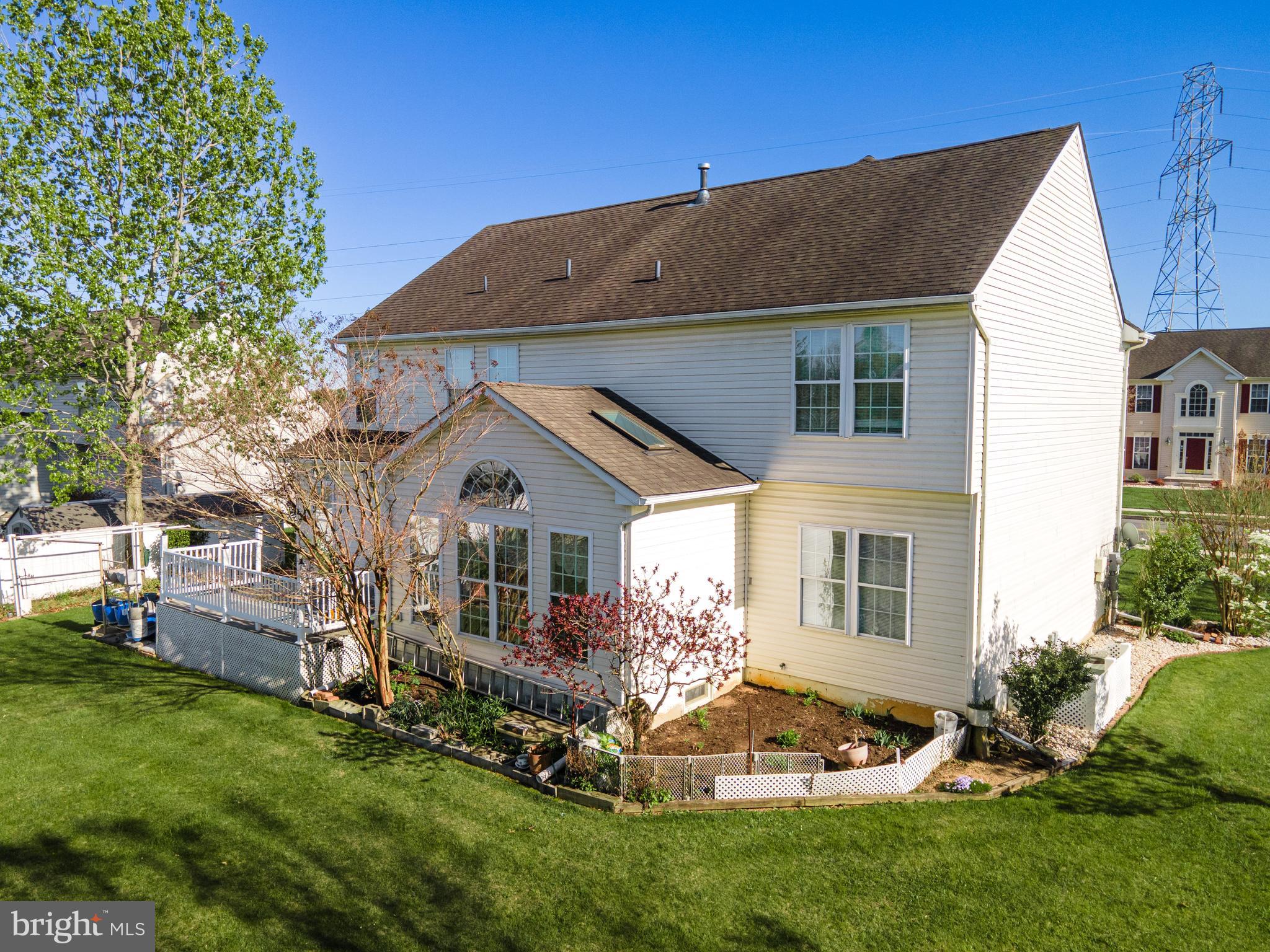 3221 Fox Hill Rd