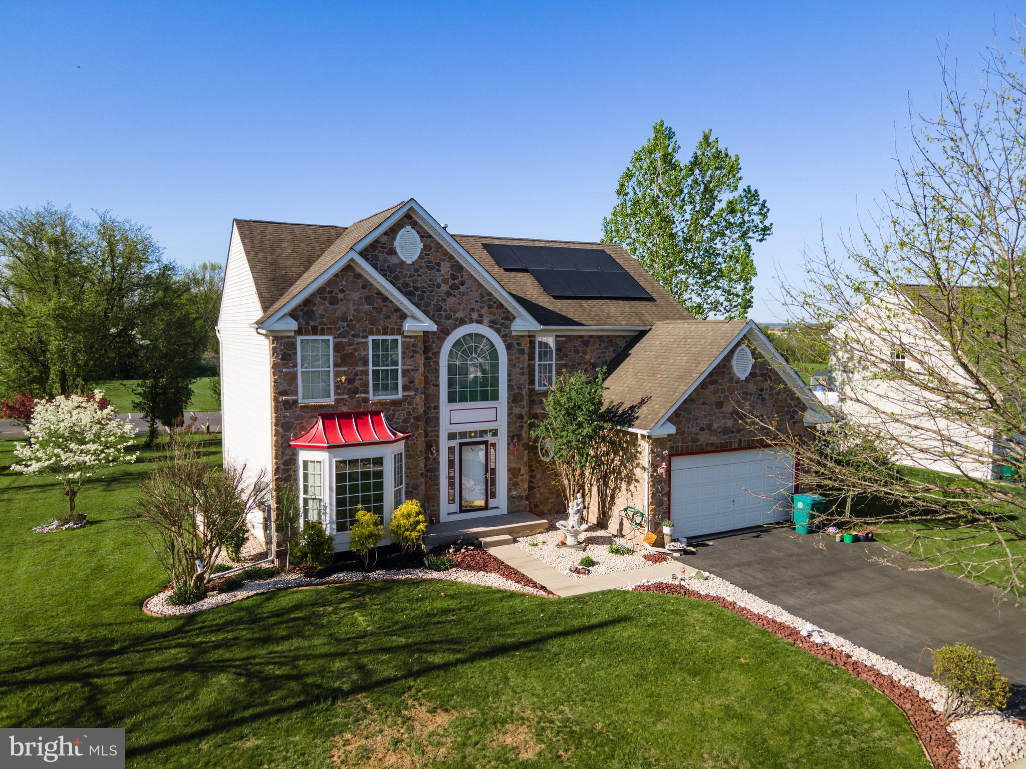 3221 Fox Hill Rd