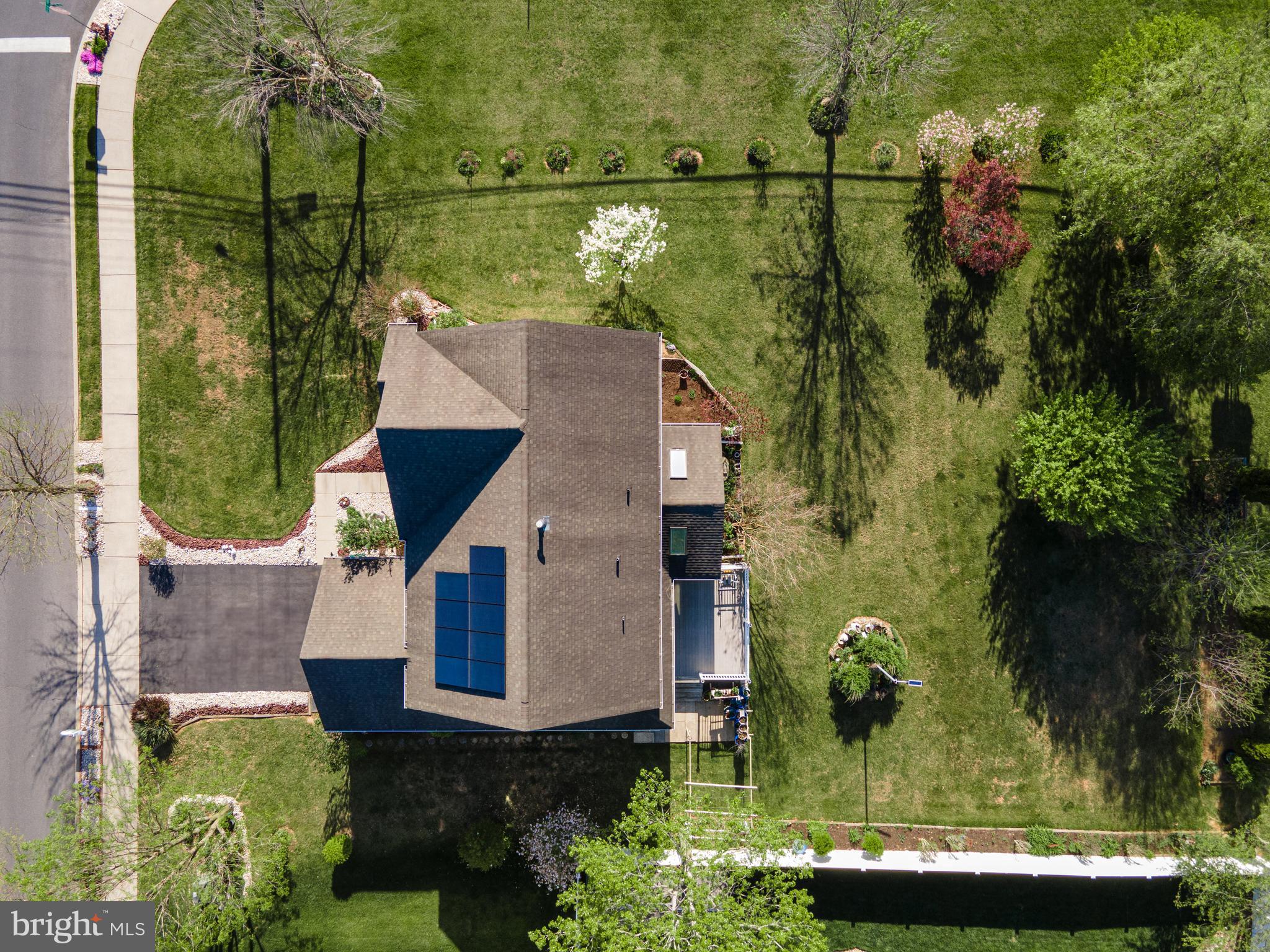 3221 Fox Hill Rd