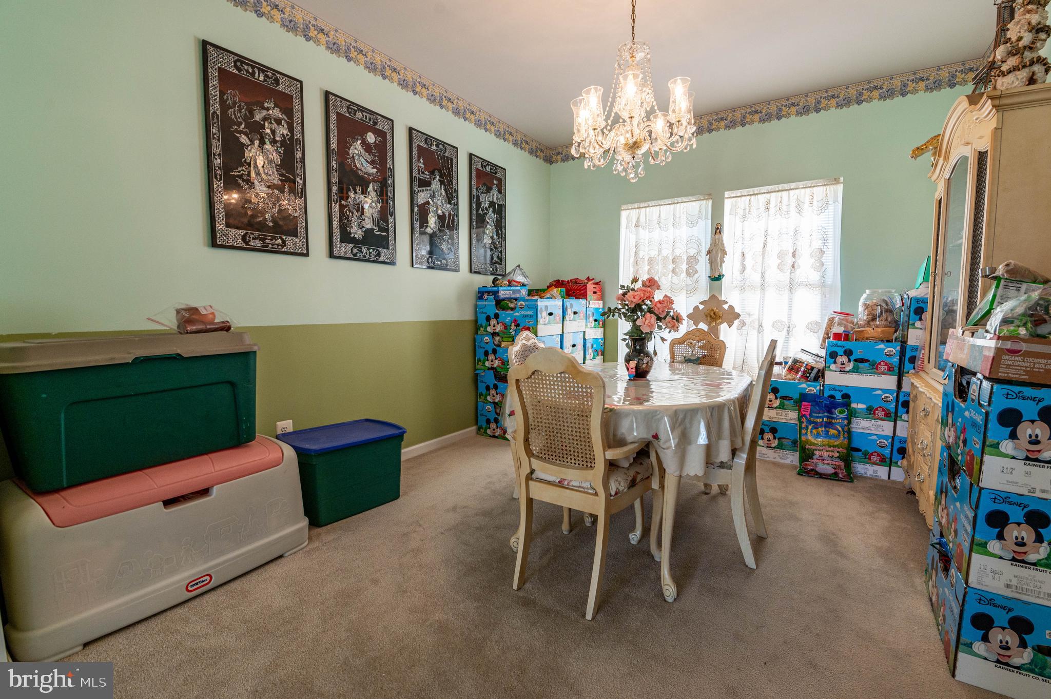3221 Fox Hill Rd