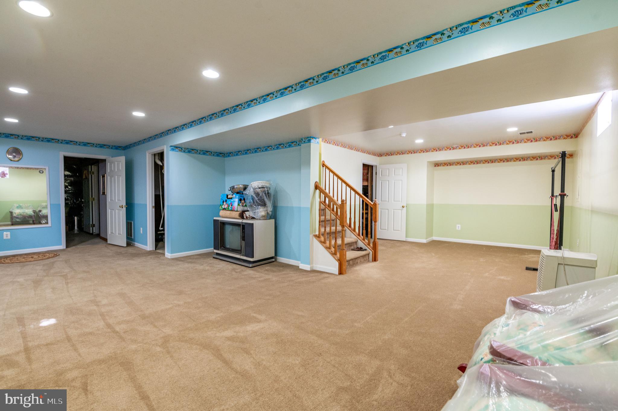 3221 Fox Hill Rd