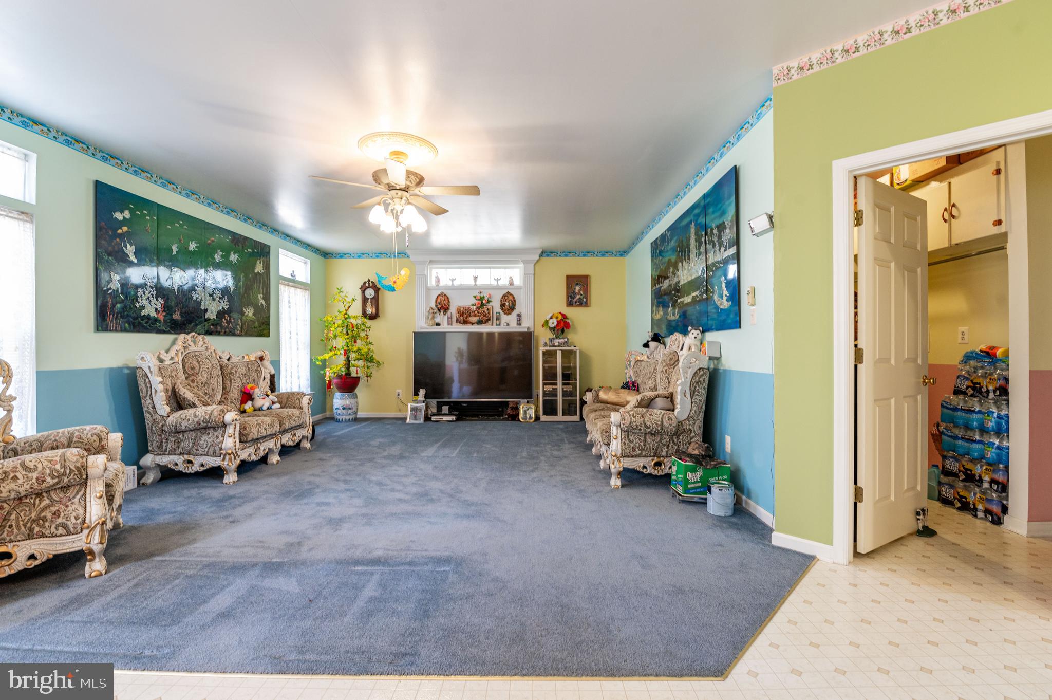 3221 Fox Hill Rd