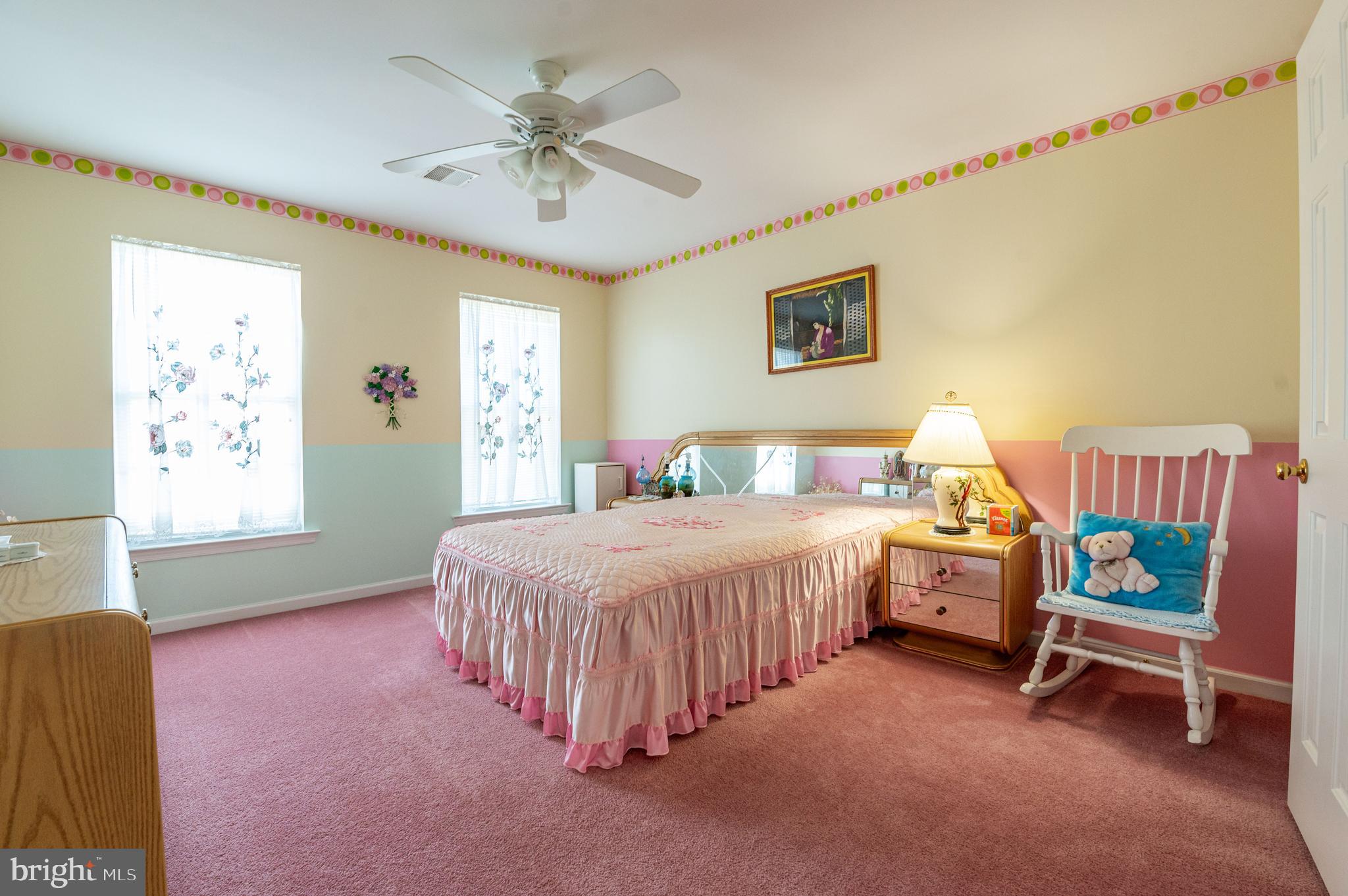 3221 Fox Hill Rd