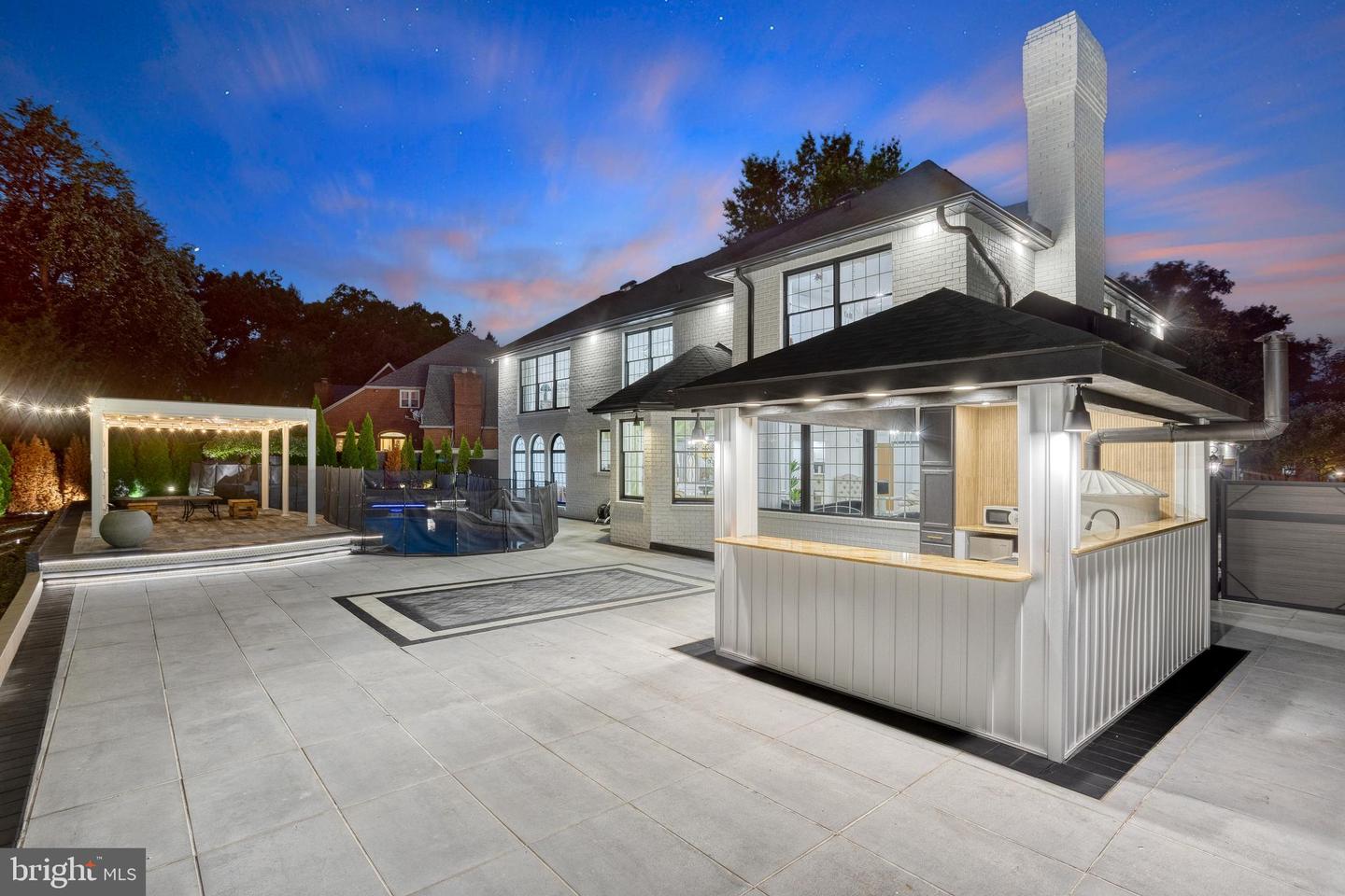 1231 Oakside Dr