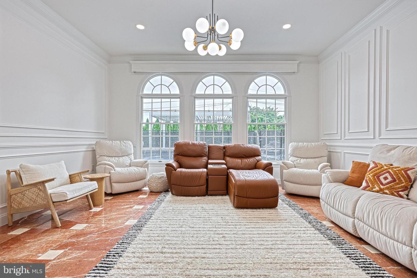 1231 Oakside Dr